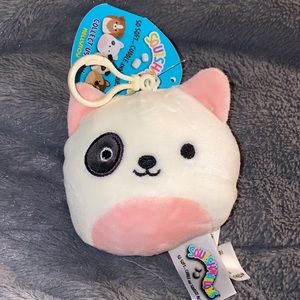 Squishmallow “Charlie” Dog
3.5” clip
BNWT